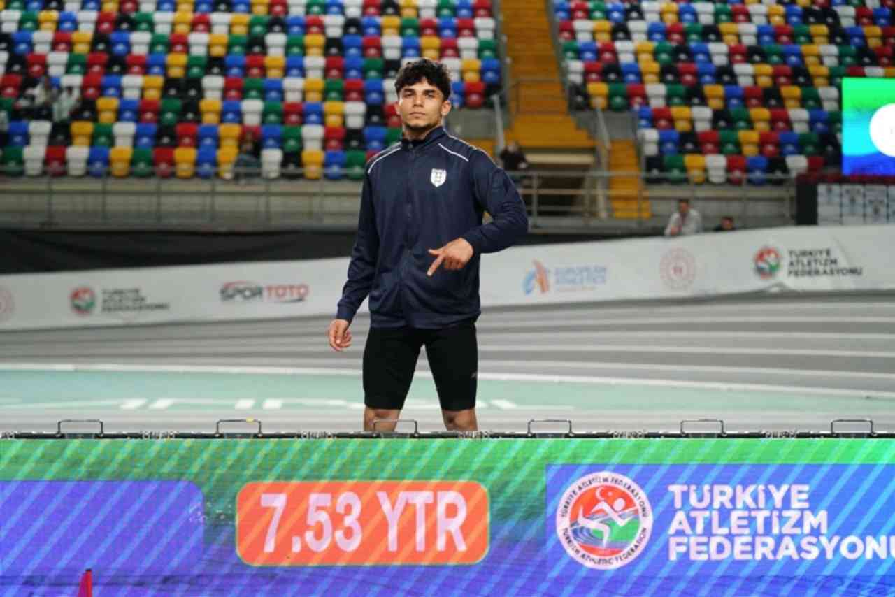 Timur Er'den Türkiye rekoru!